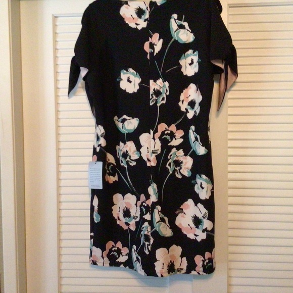 VINCE.CAMUTO/COLD.SHOULDER.DRESS - Picture 4 of 10